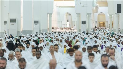 من خلال بطاقة 