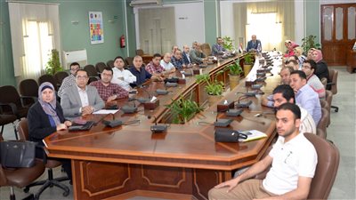 رئيس جامعة المنصورة يناقش خطة عمل القافلة المتكاملة لحلايب وشلاتين