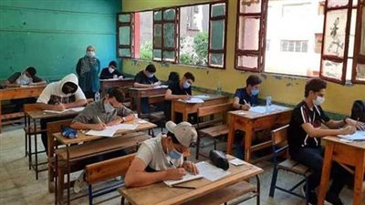 عاجل.. التعليم تحقق في تداول اسئلة امتحانات الجبر والهندسة واللغة الأجنبية لـ الشهادة الإعدادية