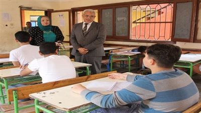 تعليم القاهرة | وكيل تعليم القاهرة يتابع ختام امتحانات الشهادة الإعدادية 2024 للفصل الدراسي الثاني