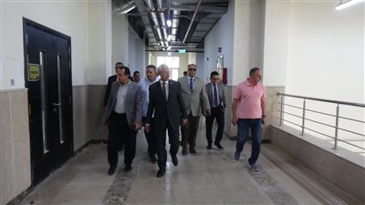 رئيس جامعة المنيا يتفقد سير انتظام اعمال الامتحانات العملية بكليات جامعة المنيا الأهلية 
