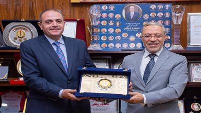 رئيس جامعة طنطا يناقش سبل التعاون مع رئيس مجلس إدارة مؤسسة دار التحرير في مجالات الصحافة