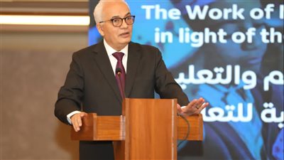 وزير التربية والتعليم يستعرض جهود الوزارة ورحلة تطوير الخطة الاستراتيجية