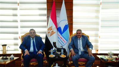 رئيس جامعة كفر الشيخ يترأس لجنة اختيار عميد كلية طب الفم والاسنان بالجامعة