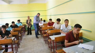 التعليم: فتح أبواب اللجان أمام طلاب لأداء امتحانات الثانوية العامة 2024 في مادتي الفيزياء والتاريخ في الـ8 صباحًا