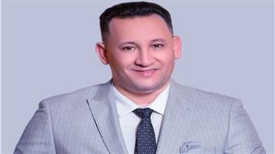 خبير اقتصادي يرصد أسباب ارتفاع سعر الدولار مقابل الجنيه بعد عيد الأضحى 