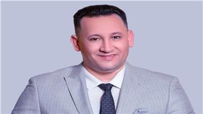 اقتصادي يكشف أهمية قرار بعض البنوك زيادة حدود بطاقات الائتمان بالعملة الأجنبية 