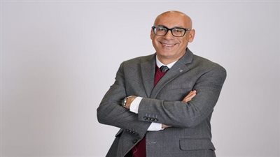 جامعة مصر للمعلوماتية تحتفي بتأهل أستاذها إلى مجموعة النخبة في تصفيات جوائز تايمز لأكثر المعلمين ابتكارًا