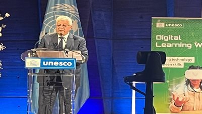 وزير التعليم العالي يعرض إنجازات بنك المعرفة المصري في مؤتمر التعلم الرقمي بباريس