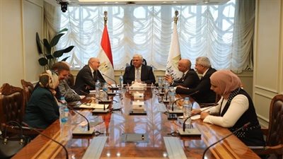 وزير التعليم العالي يبحث آفاق تعاون عالمي مع وفد جامعة إكستر البريطانية