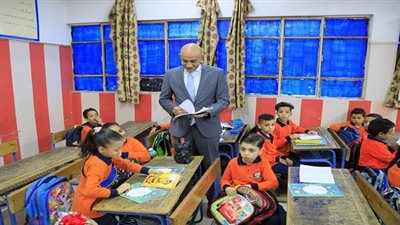 وزير التربية والتعليم يتابع سير الدراسة بإدارة عين شمس ويشدد على انتظام العملية التعليمية