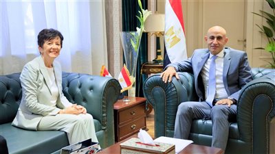 عبد اللطيف يبحث سبل التعاون مع سفيرة سويسرا لدى مصر بمجال التعليم