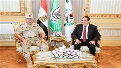 جامعة القاهرة تنظم ندوة تثقيفية مميزة بالتعاون مع قوات الدفاع الشعبي والعسكري