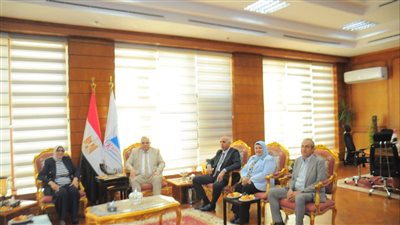 جامعة كفر الشيخ يترأس لجنة اختيار عميد كلية الطب البشري 