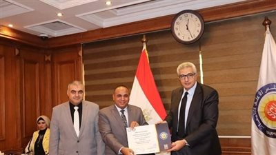 اعتماد مركز تنمية قدرات جامعة سوهاج كأحد أفضل مراكز التدريب المعتمدة بالجامعات المصرية