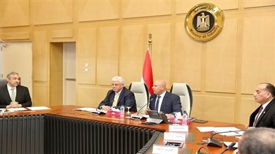 اجتماع موسع بين وزيري الصناعة والتعليم العالي لتعزيز دور البحث العلمي في دعم الصناعة والنقل