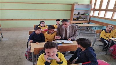 وكيل تعليم الجيزة يصدر قرارات هامة في زياراته المفاجئة للإدارات التعليمية