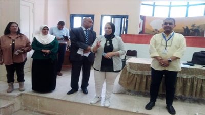 مديرة تعليم مطروح تتابع البرنامج التدريبي لتطوير مهارات المعلمين واكتشاف الموهوبين