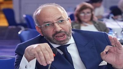 حسام المندوه يشارك فى فعاليات مؤتمر كلية طب الأسنان الدولى الـ 23 بجامعة الإسكندرية 