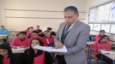 مدير تعليم الجيزة يوجه بعدة إجراءات عاجلة وهامة أثناء تفقد إداراتي الدقي والعجوزة