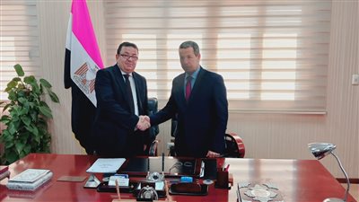 بروتوكول تعاون بين جامعتي أسيوط والغردقة لتوسيع مجالات التعليم والاستشارات القانونية