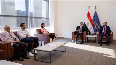 جامعة مصر للمعلوماتية تهنئ الطالب أحمد الجندي وتتويجه أفضل لاعب بالعالم