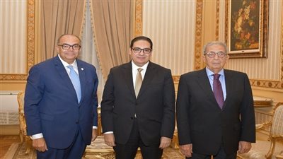 جامعة القاهرة تستضيف ندوة الأفكار والسياسات والمؤسسات بمشاركة رموز أكاديمية بارزة