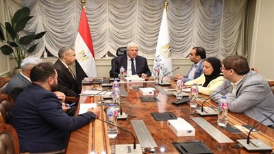 وزير التعليم العالي يكرم المهندس مصطفى السيد لفوزه عالميًا في مجال الطاقة