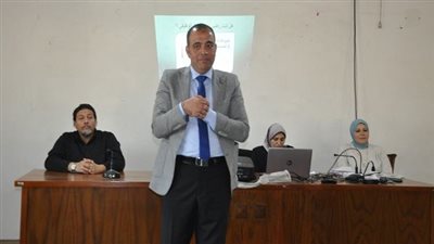 جامعة حلوان تنظم دورة تدريبية حول تقييم الأداء الوظيفي لتحسين الإنتاجية