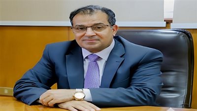 جامعة جنوب الوادي تكرم الدكتور صدام حسين لتمثيلها في جوائز خريجي المملكة المتحدة