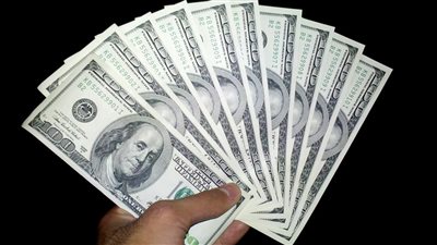 أسعار الدولار اليوم الجمعة أمام الجنيه المصري في البنوك