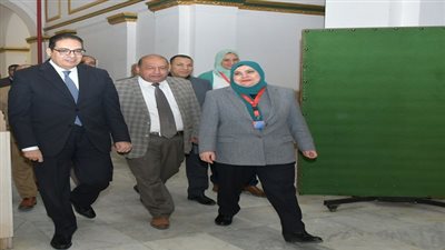 رئيس جامعة القاهرة يقود جولة تفقدية لضمان انضباط امتحانات الفصل الدراسي الأول