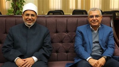 رئيس جامعة الزقازيق يلتقي برئيس جامعة الأزهر للاطمئنان على حالة الطالبات المصابات