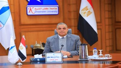  رئيس جامعة كفر الشيخ يناقش انضباط سير امتحانات التيرم الأول واستعدادات الفصل الدراسي الثاني