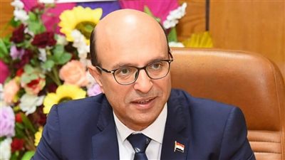 رئيس جامعة أسيوط يكلّف الدكتور محمد حلمي الحفناوي للقيام بأعمال عميد كلية الفنون الجميلة