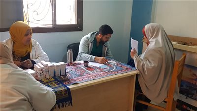 جامعة بنها: توقيع الكشف الطبى على 330 حالة فى قافلة طبية بقرية نامول بطوخ