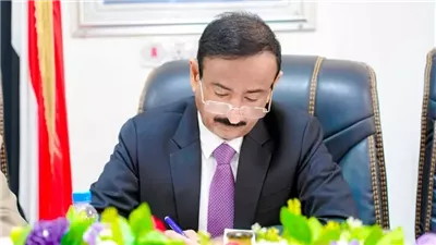 محافظة شبوة بدولة اليمن يقر صرف 100 مليون ريال شهريًا حوافز للمعلمين.. عقبالنا