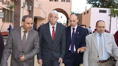 رئيس جامعة المنوفية يتابع أعمال التطوير والإنشاءات بالمجمع الطبي