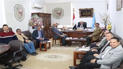 جامعة سوهاج تواصل جهودها في محو أمية 500 طالب وطالبة 