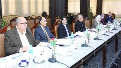 لجنة قيادات جامعة الزقازيق تناقش تعيين وتجديد المناصب القيادية