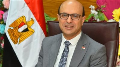 رئيس جامعة أسيوط يُصدر قرارين باستمرار قيام عميد كليتي التمريض والعلوم