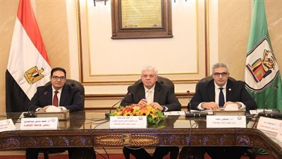 وزير التعليم العالي يوجه بتشكيل لجنة جامعية لدعم تطوير الدراما والإعلام