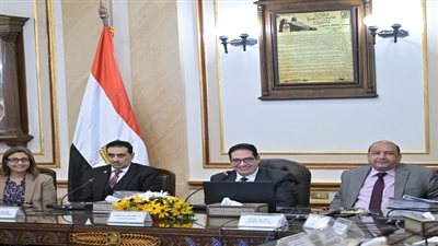 رئيس جامعة القاهرة: تحمل تكلفة تحليل المخدرات للموظفين المستحقين للترقي