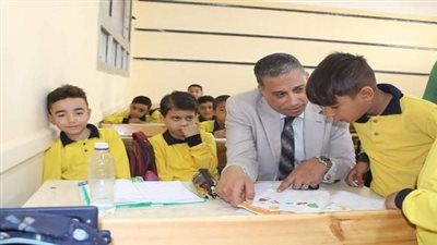 مدير تعليم الجيزة يعتمد جداول امتحانات مايو 2025 وتوجيهات بالاستعداد الكامل