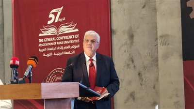 وزير التعليم العالى يشارك فى جلسة حوارية حول 