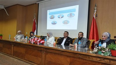 جامعة عين شمس تحتفل بيوم الخريجين في قسم اللغة الإسبانية