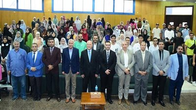 رئيس جامعة سوهاج يشهد ندوة حول الذكاء الاصطناعي وإنترنت الأشياء