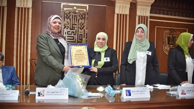 رئيس جامعة بورسعيد كلية التربية تقيم مؤتمرها الرابع لطلاب الدراسات العليا