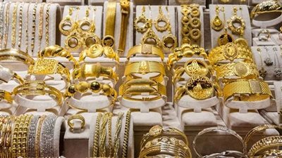 أسعار الذهب اليوم الأحد 25 مايو 2025 في محلات المجوهرات.. تراجع طفيف