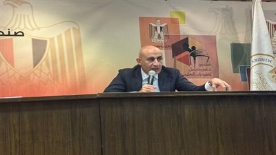 وزير التربية والتعليم يكشف تفاصيل جديدة عن نظام الثانوية العامة.. ولا نية لعودة اللغة الثانية